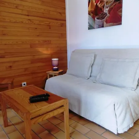 Holiday home Les Genets